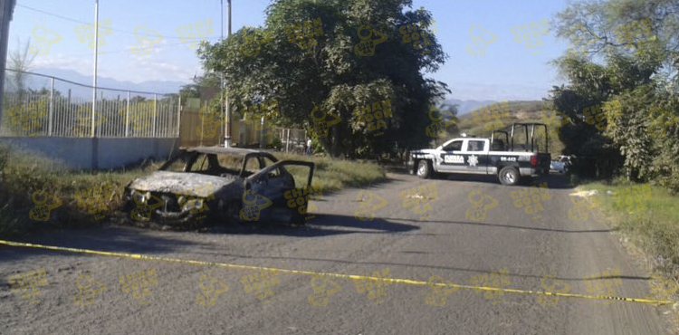 taxi-calcinado-en-lazaro-cardenas