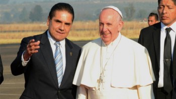 Silvano-Aureoles-y-Papa-Francisco