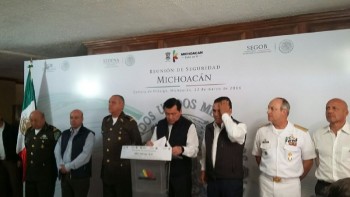 miguel angel osorio chong-reunion de seguridad michoacan