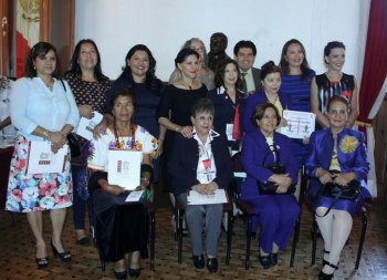 Fundamental Participación De La Mujer En El Desarrollo Social-Diputados