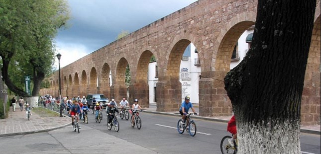 ciclistas acueducto