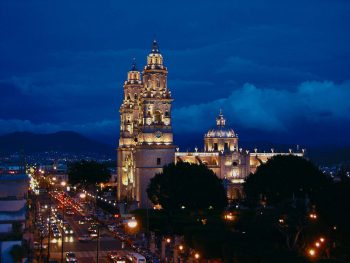 morelia catedral de noche