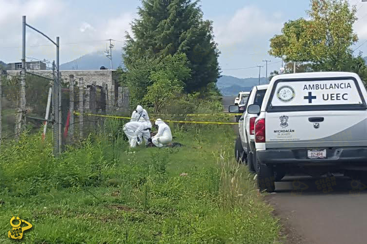 Encuentran-Hombre-Muerto-Orilla-De-La-Carretera-Hacia-Cuanajo-3