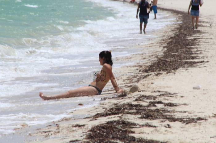 Españolas se encueran en playas de progreso yucatan_