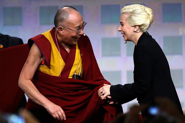 Lady-Gaga-Se-Reúne-Con-Dalai-Lama--1