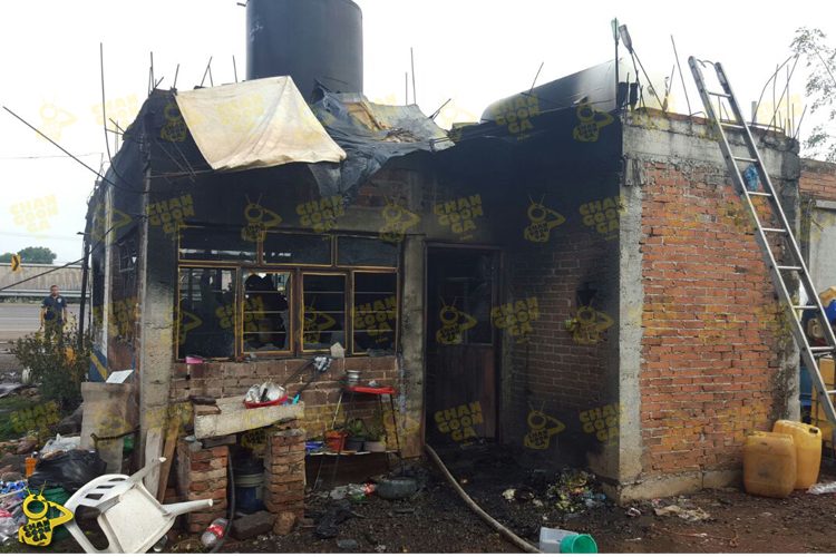 MORELIA-Arde-cafetería-en-la-Morelia-Pátzcuaro-(3)