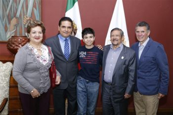 Se-Reúne-Silvano-Aureoles-Con-Niño-Prodigio-Michoacano--1