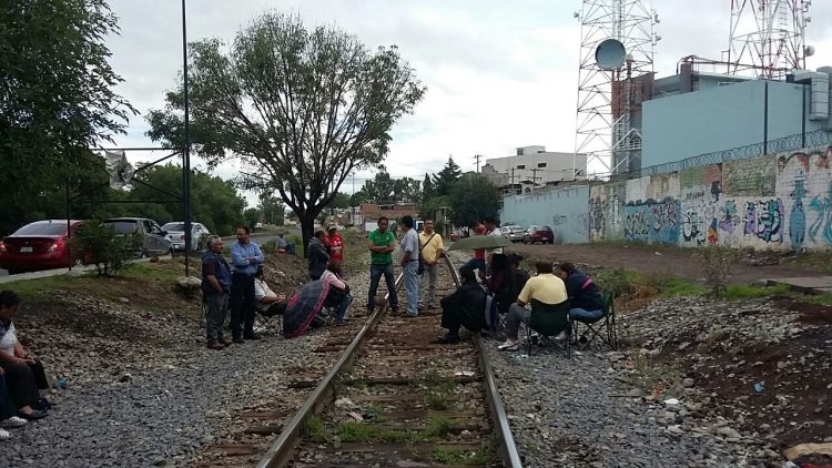 cnte bloqueo vias del tren 4