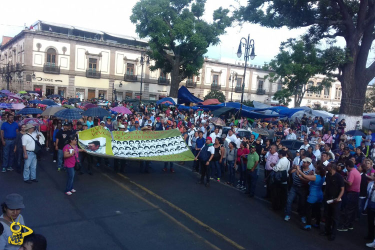 marcha-CNTE-y-sector-Salud-Morelia--3