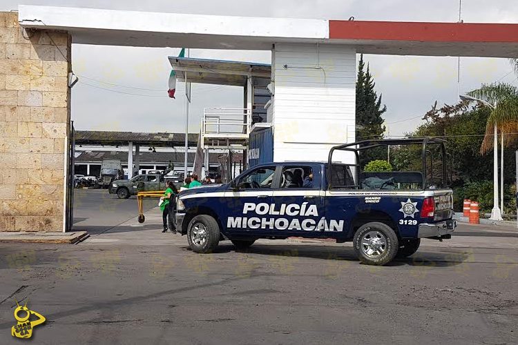 Escolta-de-un-mando-policiaco-queda-herido-de-bala,-se-le-“escapó”-un-tiro