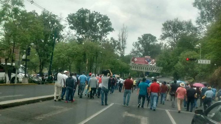 Marcha De La CNTE Se Encamina Al Centro Bloqueando Vialidades