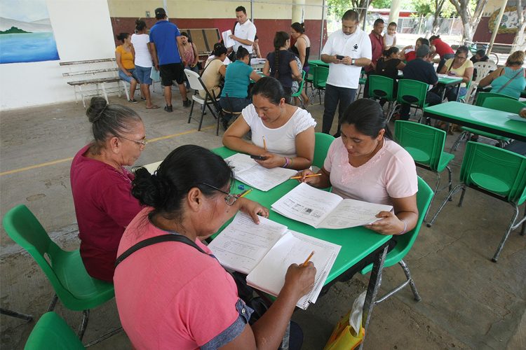 Sepsol-a-beneficiarios-de-Beca-Futuro-a-abatir-el-rezago-educativo-1