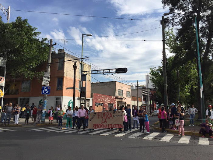 padres de familia se unen a cnte en cdmx