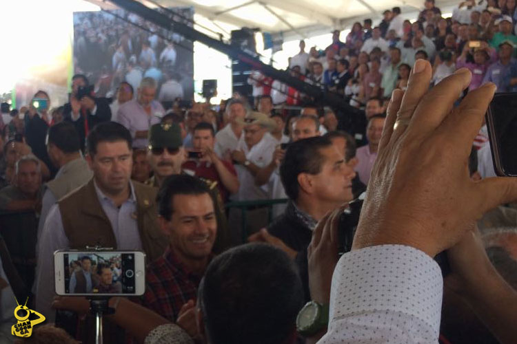 peña nieto en Michoacán logo 4