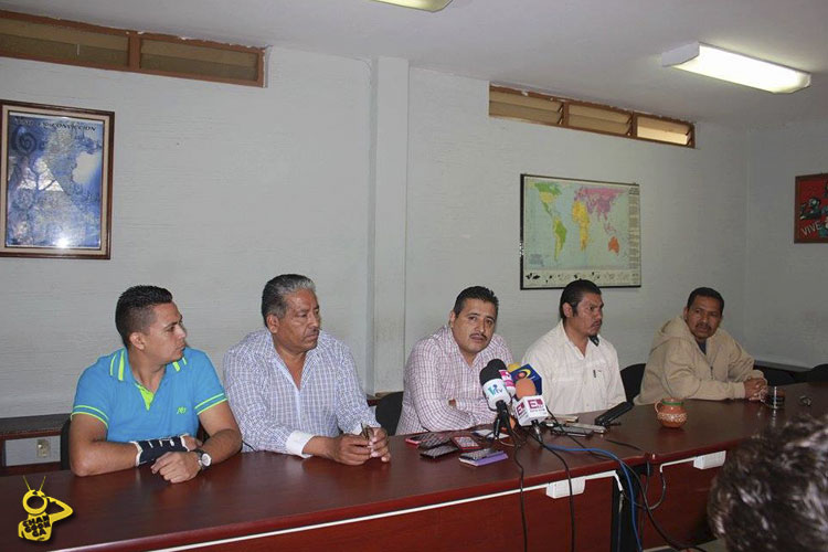 rueda-de-prensa-CNTE-Michoacan