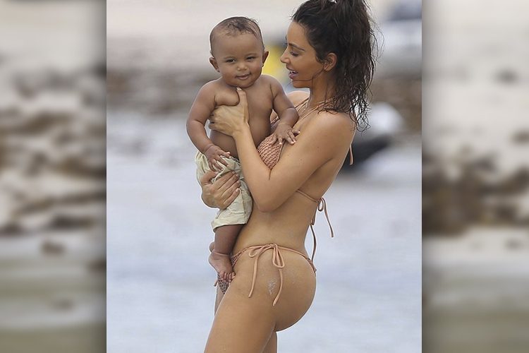 Kim-Kardashian-y-sus-hijos-punta-mita_