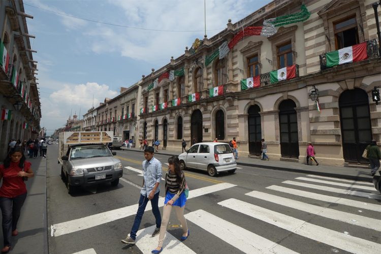 Morelia-se-viste-de-colores-para-este-mes-patrio-3