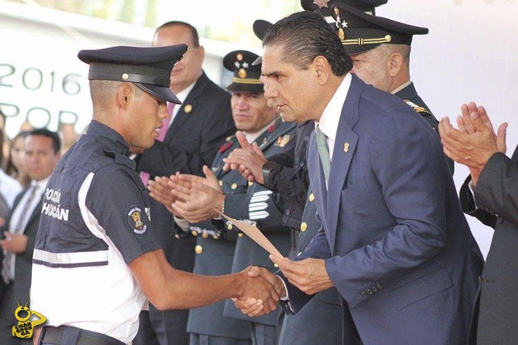 Silvano-Aureoles-policia