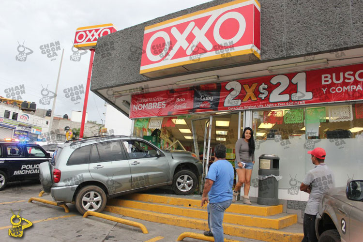 choque-camioneta-Oxxo-Morelia-5