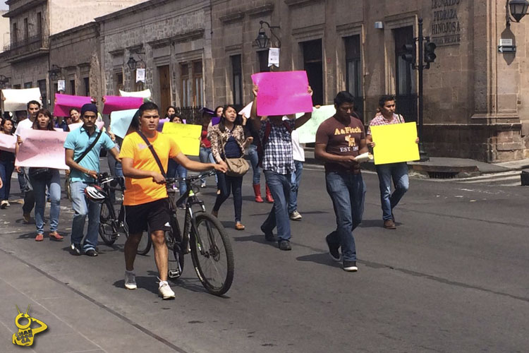 marcha-estudiantes-Madero-Morelia