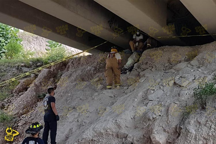 morelia-hallan-cadaver-en-un-hueco-en-el-puente-vehicular-de-la-av-torreon-nuevo-2