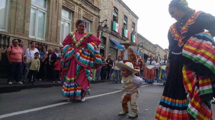 mariachis-marcha-4