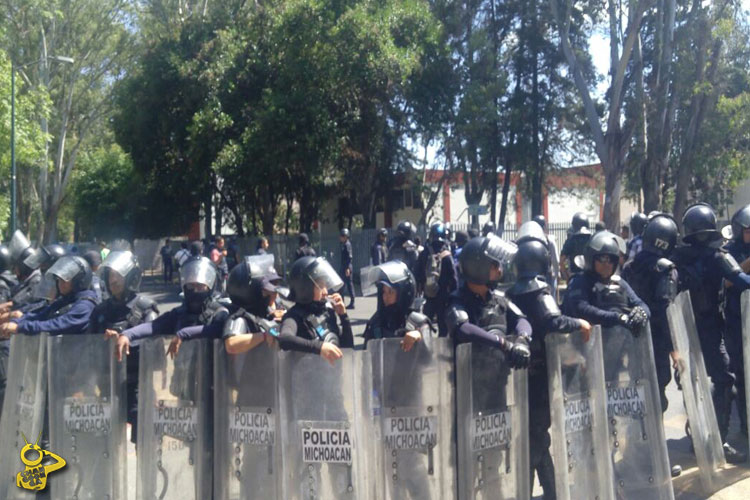 enfrentamiento-medicina-granaderos