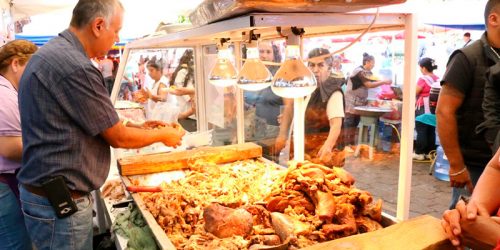 inaugura-silvano-cuarta-feria-de-las-carnitas-de-tacambaro