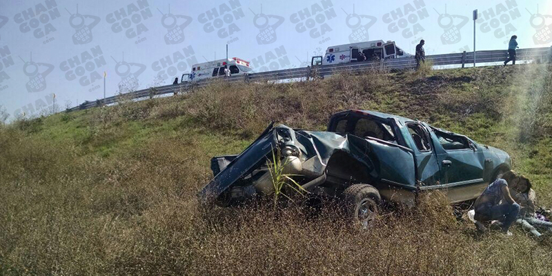 tras-volcadura-de-una-camioneta-dejo-como-saldo-9-lesionados-en-la-piedad