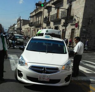 taxista-embiste-donita-morelia-1