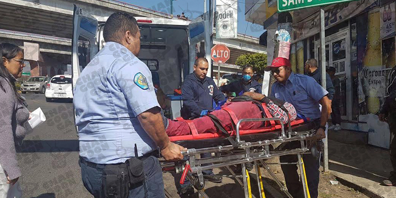 motociclista-lesionado-tras-choque-contra-taxi-1