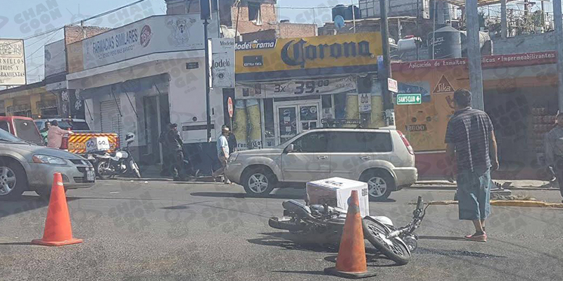 motociclista-lesionado-tras-choque-contra-taxi-en-la-avenida-pedregal-2