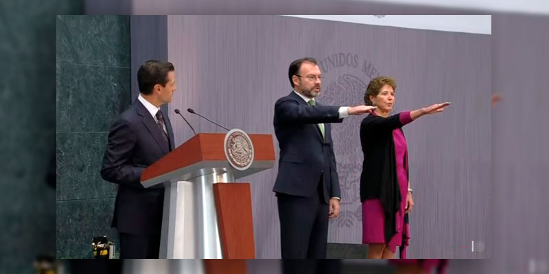 Peña-Nieto-toma-protesta-Luis-Videgaray-y-Maria-Cristina-Garcia-Cepeda