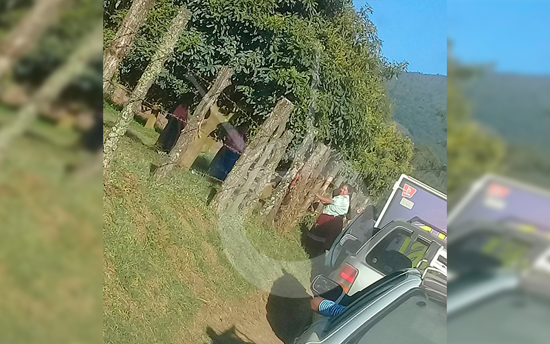 Comuneros Bloquean Carretera Uruapan Los Reyes Por Criminalizaci N Que