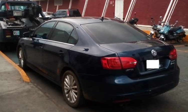 Jetta Azul robado Uruapan