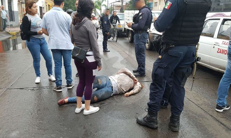 mujer motocicleta Zamora