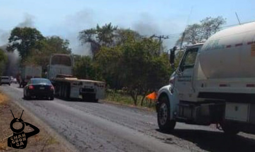 Bloqueo-Tierra-Caliente-Apatzingán-a