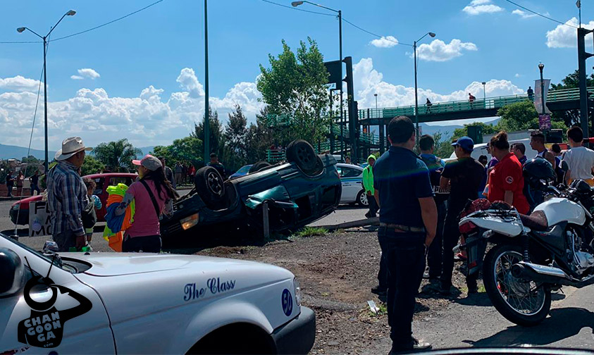 accidente-taxi-camioneta-Morelia