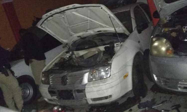 Morelia En Cateo En La Quemanda Aseguran 9 Carros 4 Contaban Con