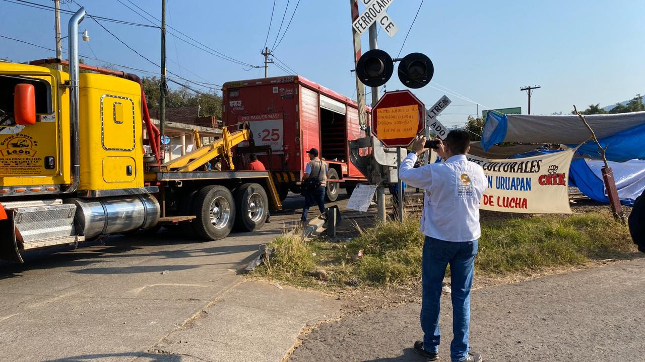 CNTE Libera Vías Del Tren En Uruapan Amagan Volver Si No Se Cumplen