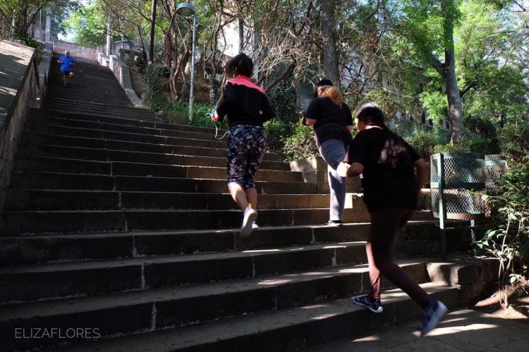 #Morelia Deportistas En Escaleras De Santa María No Paran Pese A Contingencias