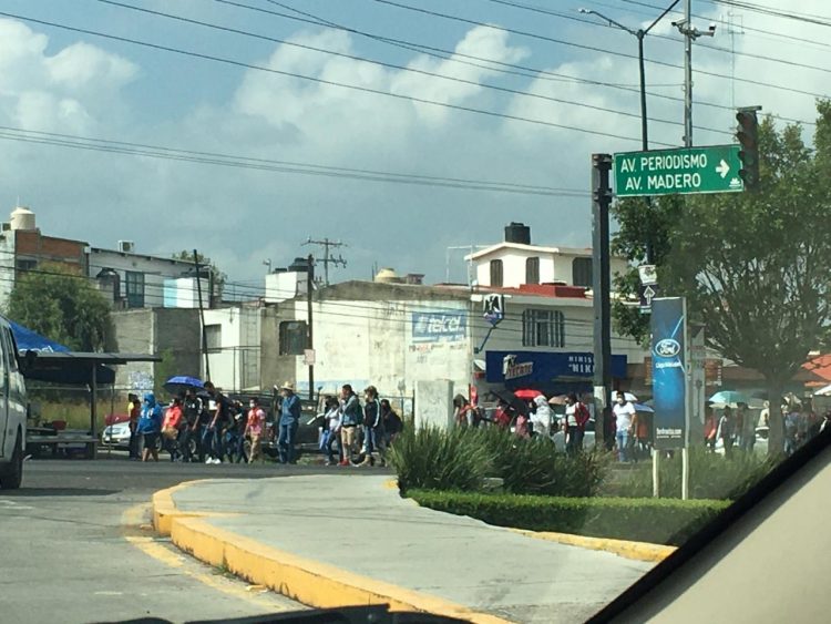 Normalistas Marchan Por Morelia A Casa de Gobierno 