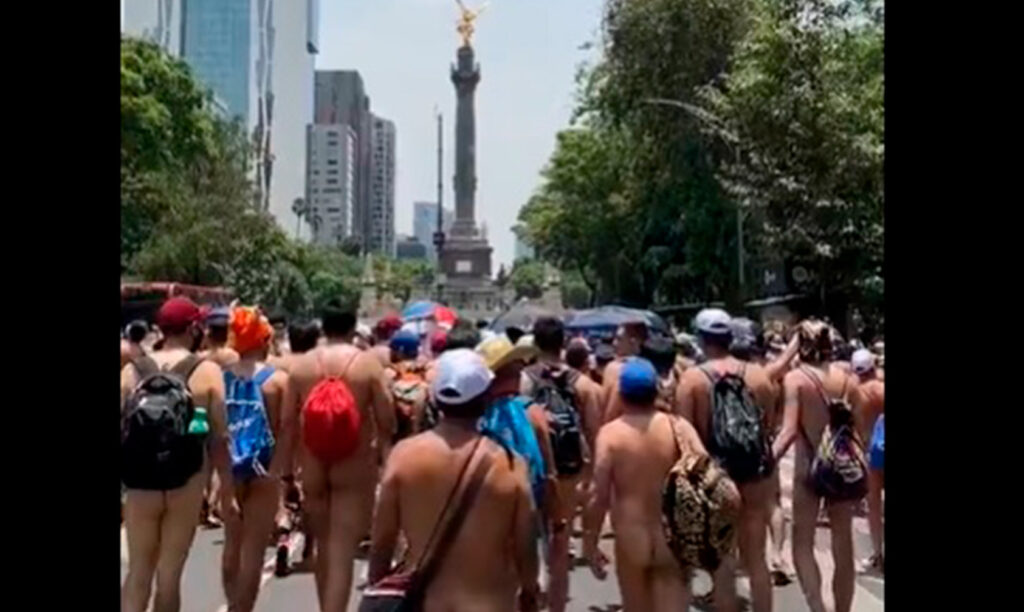 CDMX Se Vivió La 1a Marcha Titulada Día Del Desnudo Changoonga