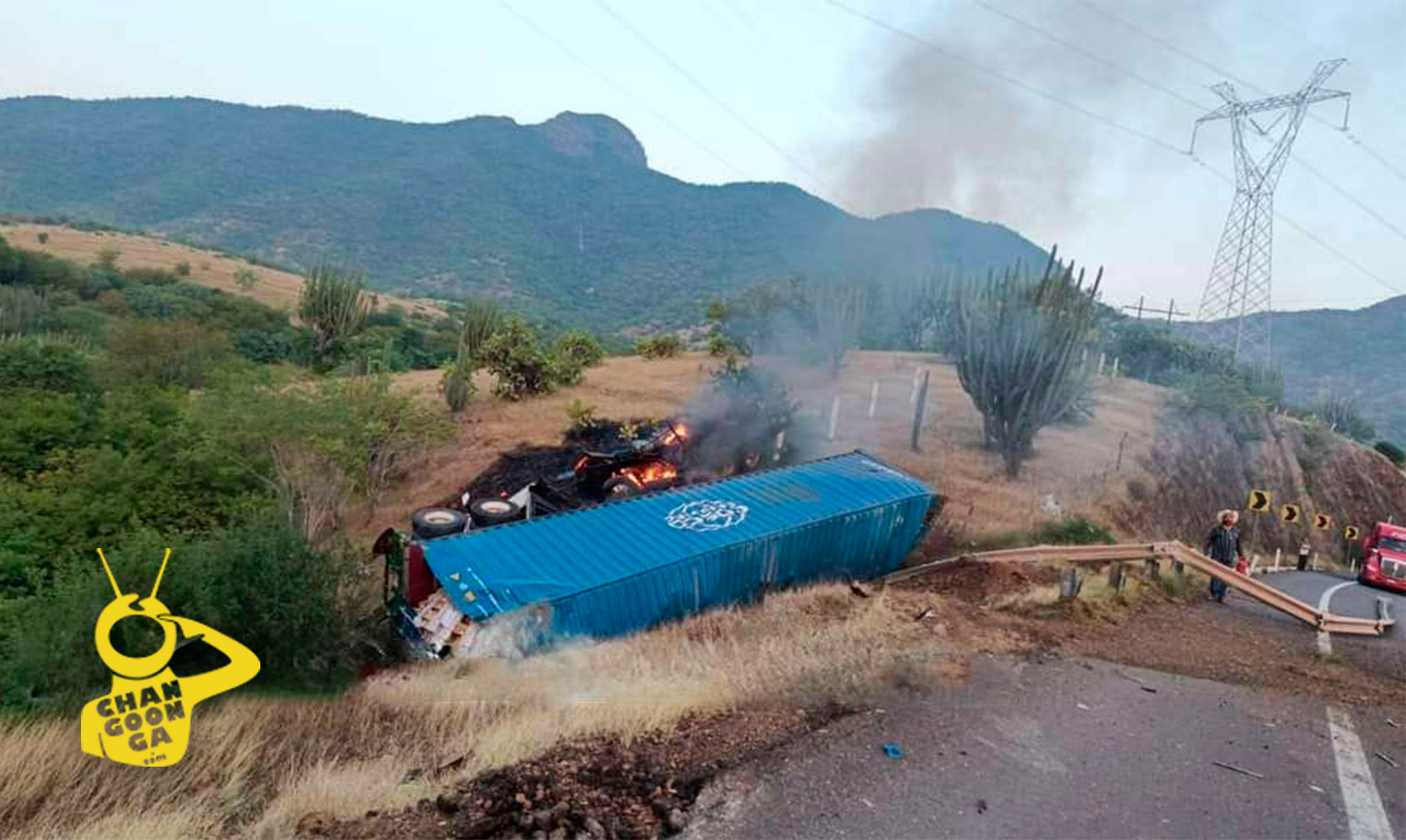 Michoac N Choque Entre Tr Ileres En La Siglo Xxi Deja Muertos