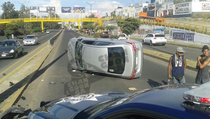 morelia-volcadura-sal-charo-buena