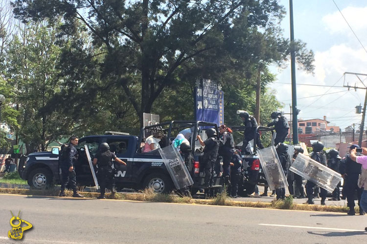 normalistas-detenidos-morelia-salida-patzcuaro-23