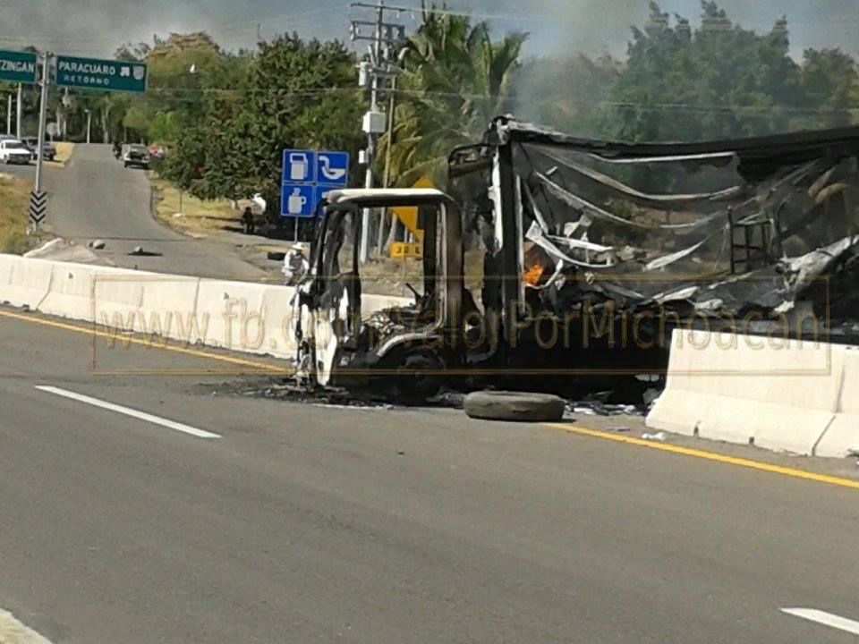 autobuses quemados cuatro caminos