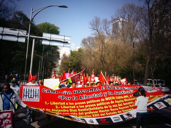 marcha México liberación de autodefensas de Aquila