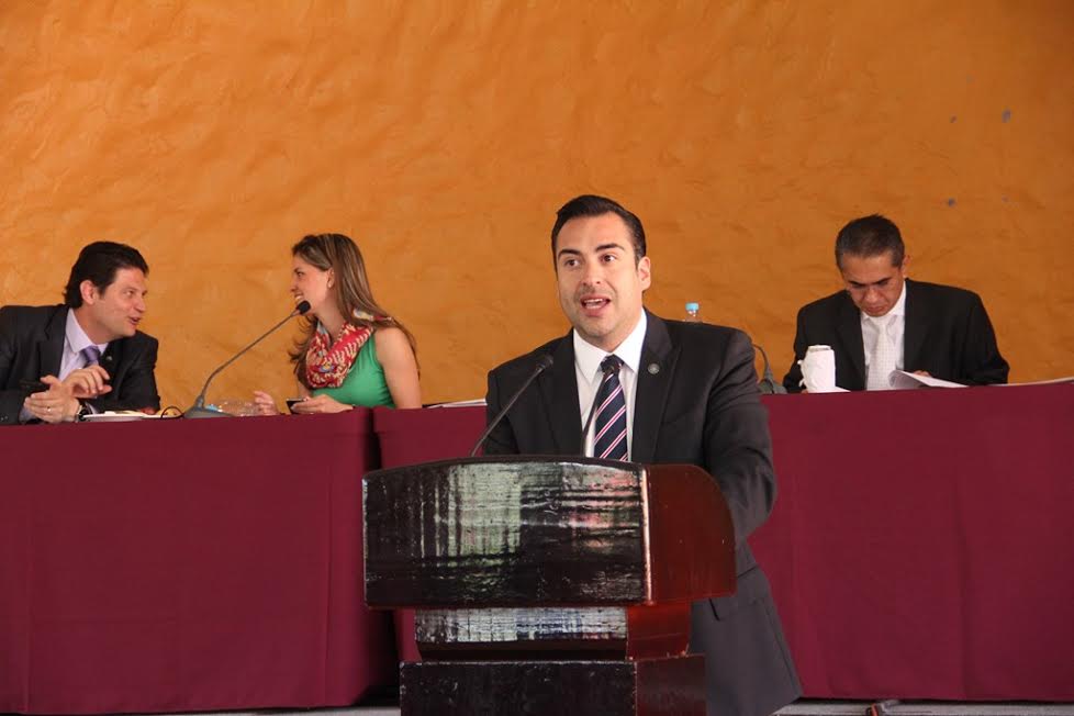 Celebran jóvenes juristas sesión de Jornadas Académicas de Derecho Parlamentario