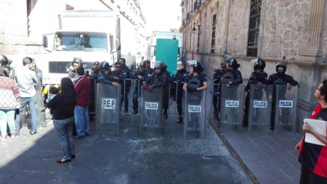 hoy vs manifestantes 2